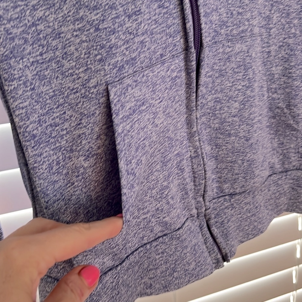 Super cute and casual soft purple zip up hoody! 🛍️🛍️ - Picture 5 of 11